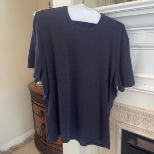 Lululemon tshirt
